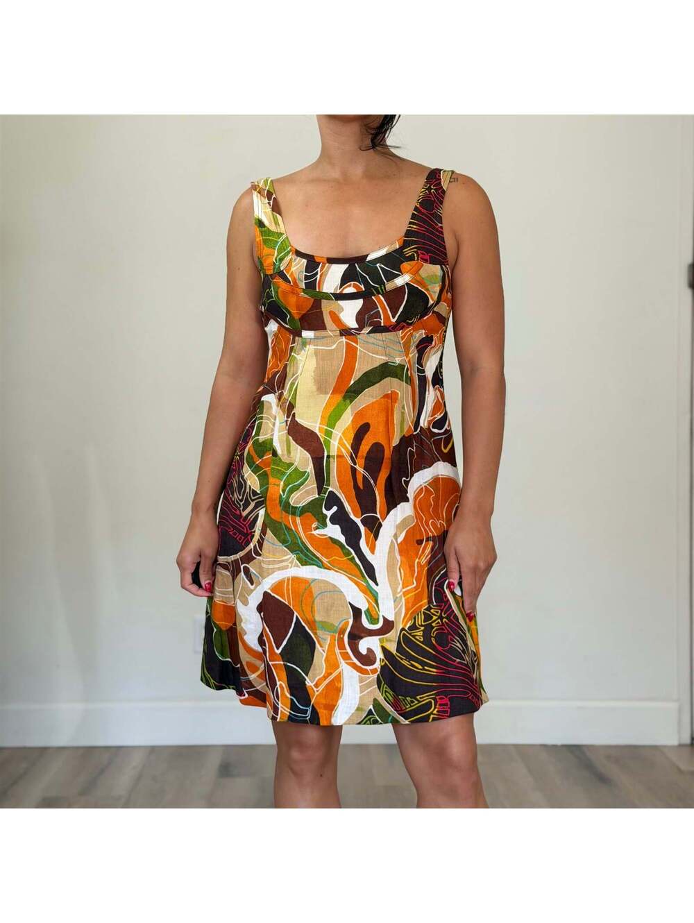 Escada - Picture 3 of 8